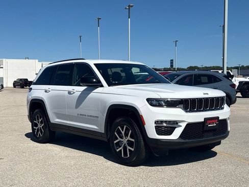 Used 2025 Jeep Grand Cherokee Limited AWD/4WD image 1