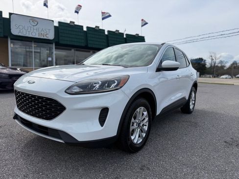 Used 2021 Ford Escape SE image 29