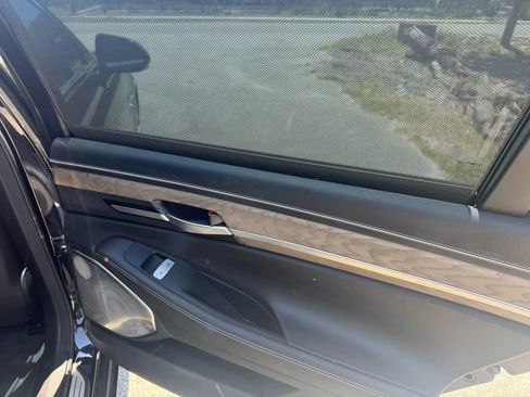 Used 2022 Genesis G90 3.3T Premium RWD image 35