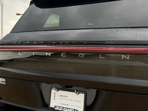 Used 2025 Lincoln Navigator Black Label AWD/4WD image 8