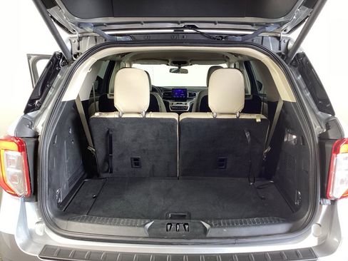 Used 2023 Ford Explorer XLT w/ Equipment Group 202A image 32