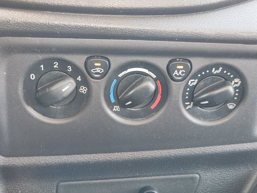 Used 2019 Ford Transit 250 138 RWD image 19