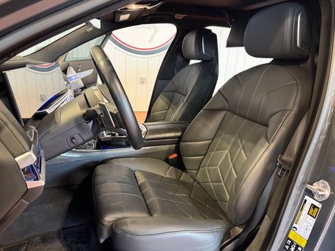 Used 2023 BMW 760i xDrive AWD/4WD image 22