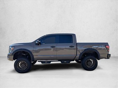 Used 2020 Nissan Titan PRO-4X w/ Pro-4x Convenience Package image 8