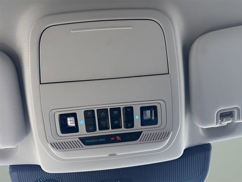 New 2025 Ford Explorer Active w/ Active Comfort Package image 34