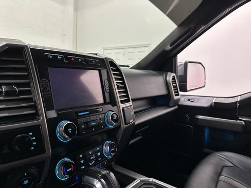 Used 2020 Ford F150 Platinum w/ Equipment Group 701A Luxury AWD/4WD image 35