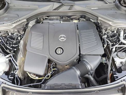 Used 2024 Mercedes-Benz GLC 300 image 28