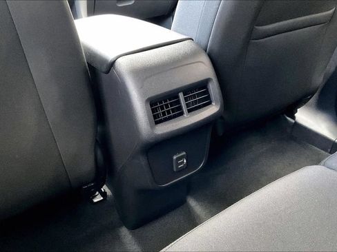 Used 2024 Chevrolet Equinox LT FWD image 34
