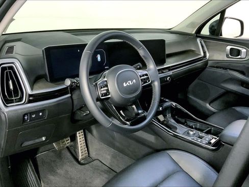 Certified 2024 Kia Sorento SX AWD/4WD image 14