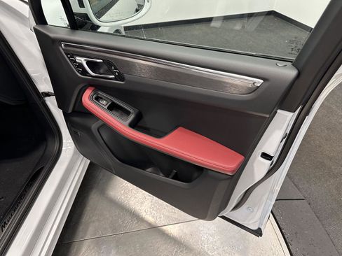 New 2026 Porsche Macan GTS image 42