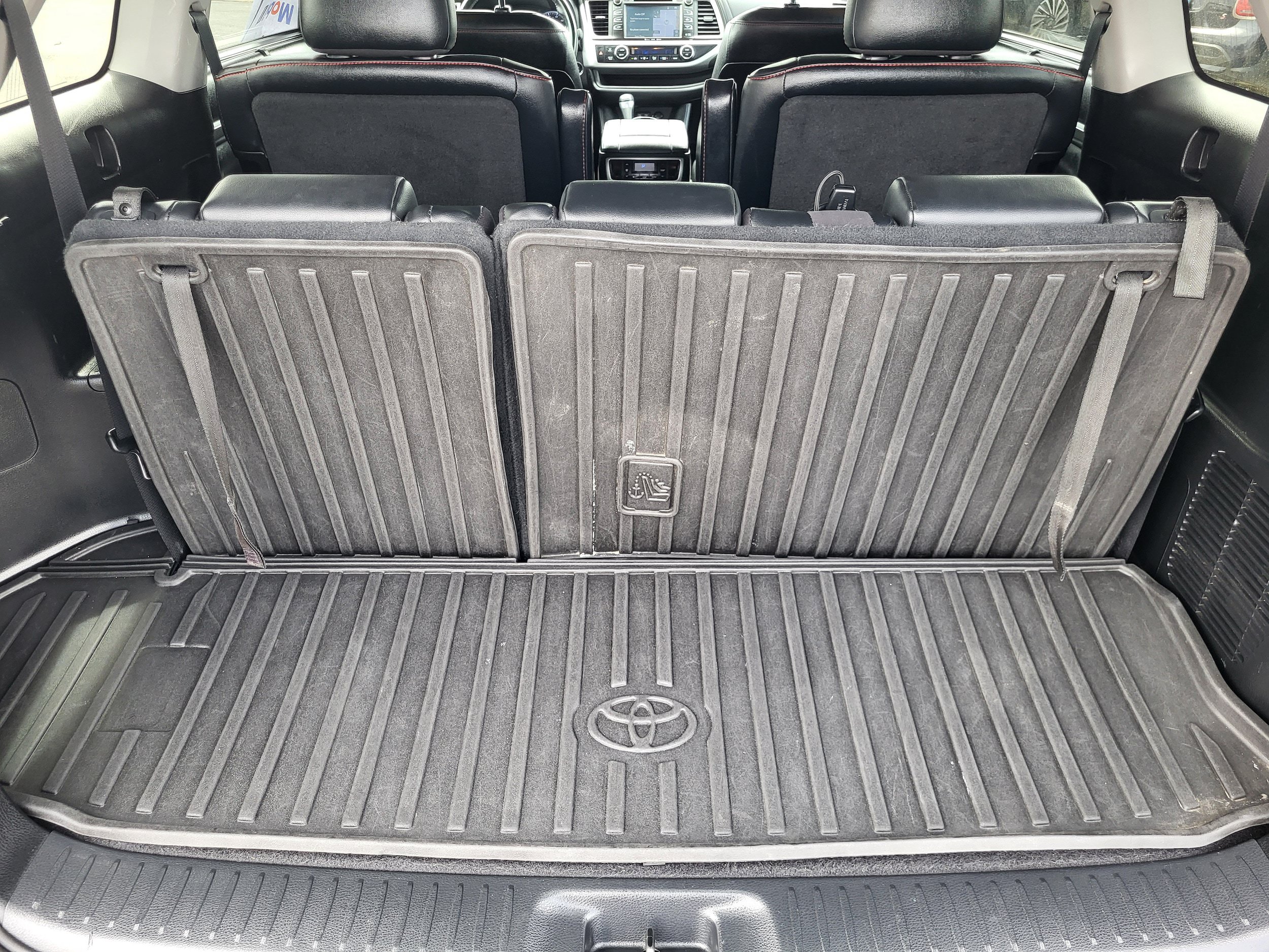 Used 2019 Toyota Highlander SE AWD/4WD image 16