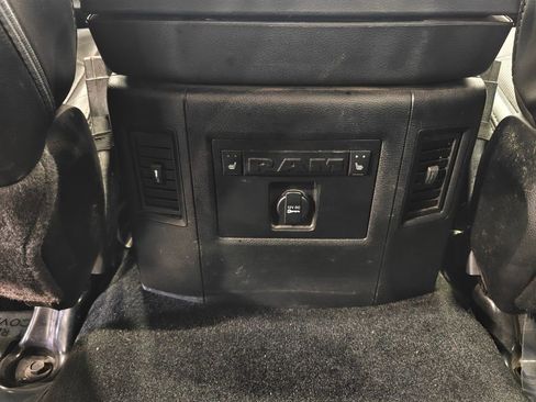 Used 2014 RAM 2500 Laramie w/ Convenience Group AWD/4WD image 38