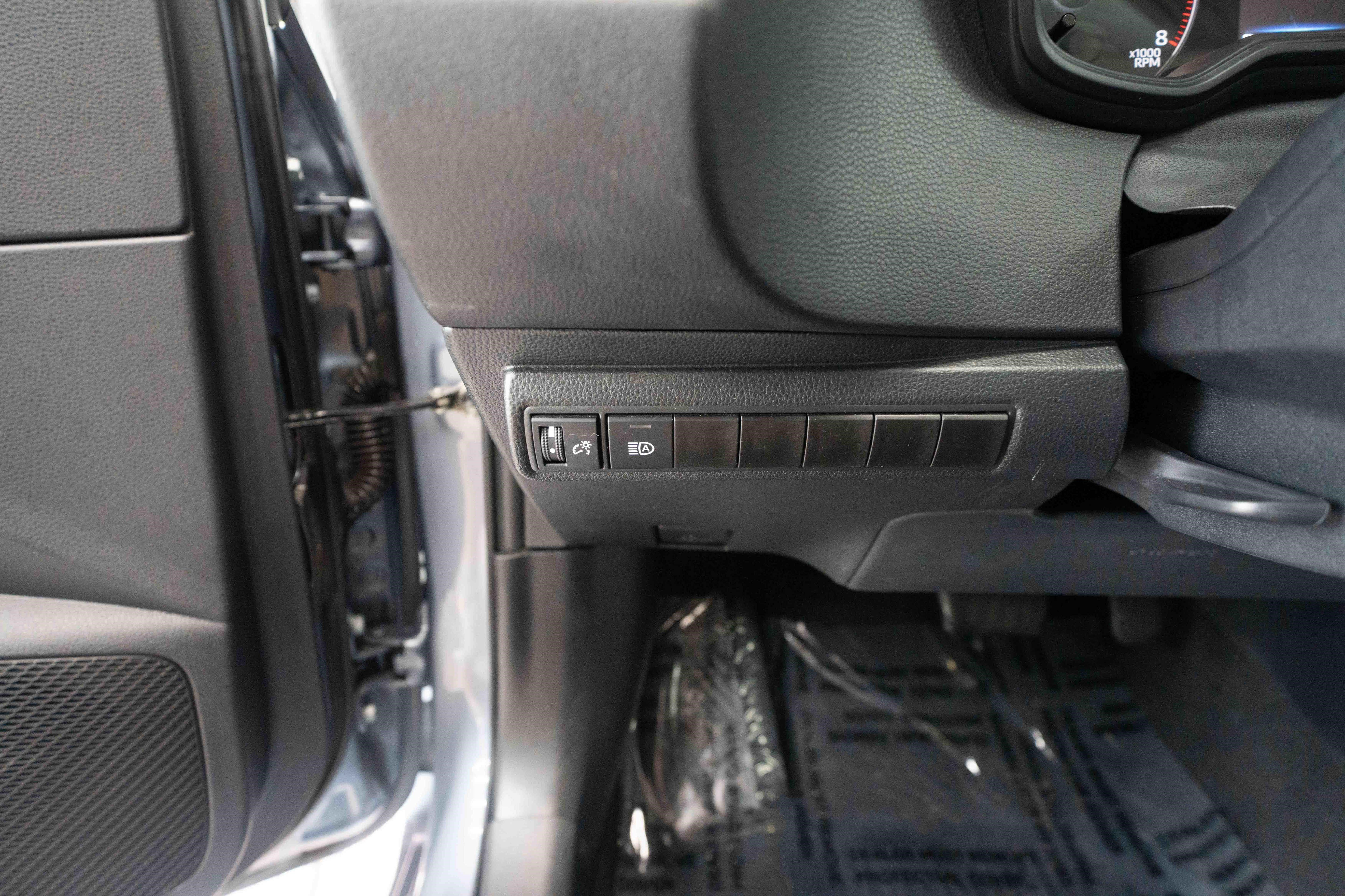 Used 2024 Toyota Corolla LE FWD image 11