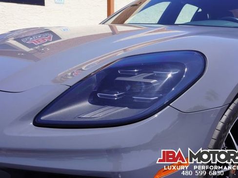 Used 2025 Porsche Panamera 4 image 38