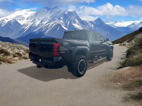 Used 2024 Toyota Tacoma TRD Off-Road w/ TRD Off Road Upgrade Package image 5