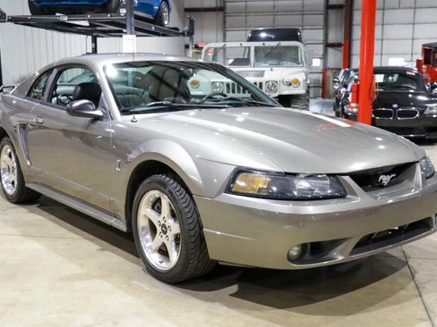 Used 2001 Ford Mustang Cobra image 12