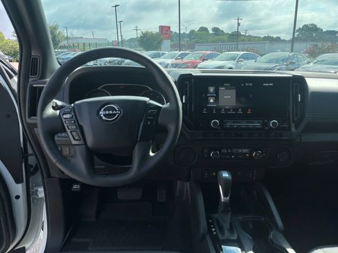 Used 2026 Nissan Frontier SV w/ SV Convenience Package RWD image 24