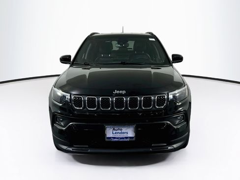 Used 2023 Jeep Compass Latitude AWD/4WD image 2