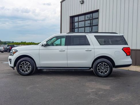 Used 2024 Ford Expedition Max XLT AWD/4WD image 3
