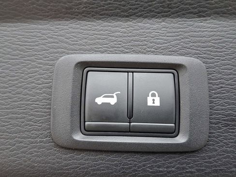 Used 2023 Mitsubishi Outlander SEL image 30