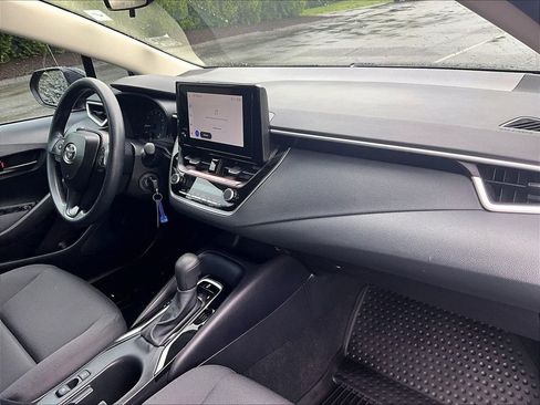 Used 2025 Toyota Corolla LE FWD image 14