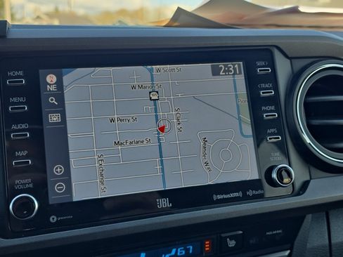 Certified 2022 Toyota Tacoma TRD Off-Road w/ TRD Premium Off Road Package AWD/4WD image 29