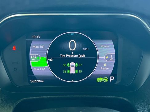 Used 2022 Chevrolet Bolt EUV LT w/ Convenience Package FWD image 25