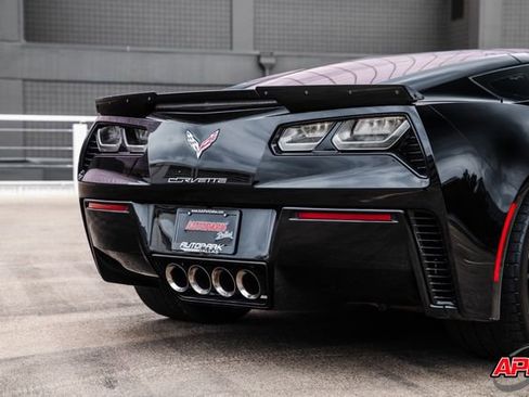 Used 2015 Chevrolet Corvette Z06 w/ 2LZ Preferred Equipment Group image 35