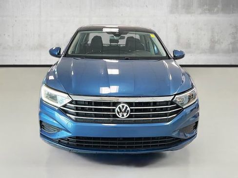 Used 2019 Volkswagen Jetta SEL image 2