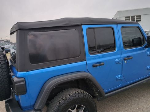 Used 2021 Jeep Wrangler Unlimited Rubicon w/ Cold Weather Group image 10