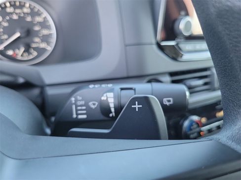 New 2025 Nissan Pathfinder S image 14