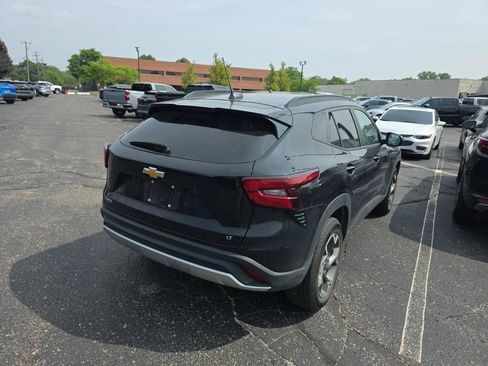 Used 2025 Chevrolet Trax LT w/ Driver Confidence Package FWD image 7