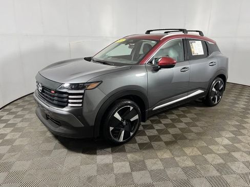 Certified 2025 Nissan Kicks SR w/ SR Premium Package AWD/4WD image 1