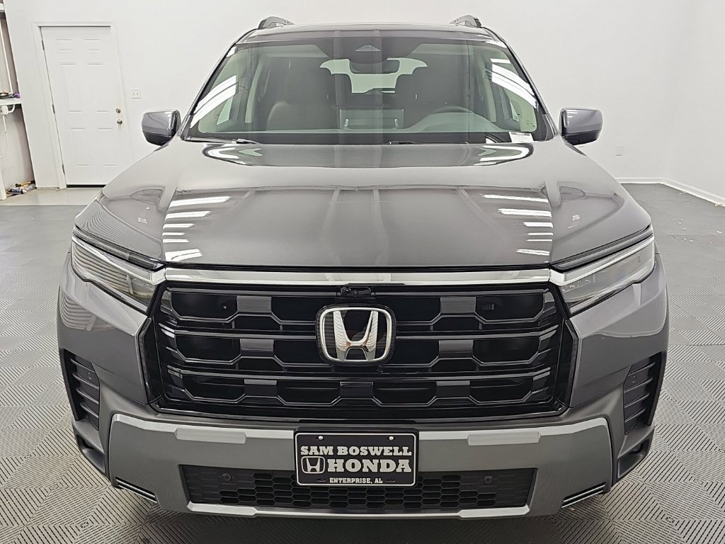 New 2026 Honda Pilot Touring image 3