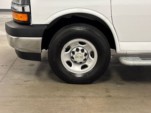Used 2024 Chevrolet Express 2500 w/ Driver Convenience Package image 11