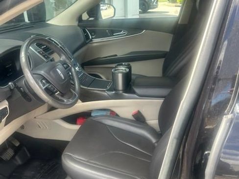 Used 2019 Lincoln Nautilus Reserve FWD image 3