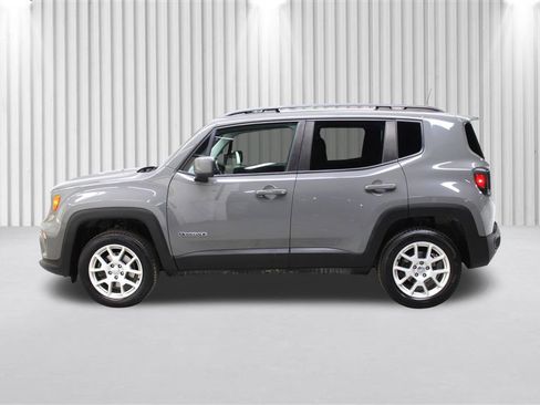 Used 2020 Jeep Renegade Latitude w/ Cold Weather Group image 7