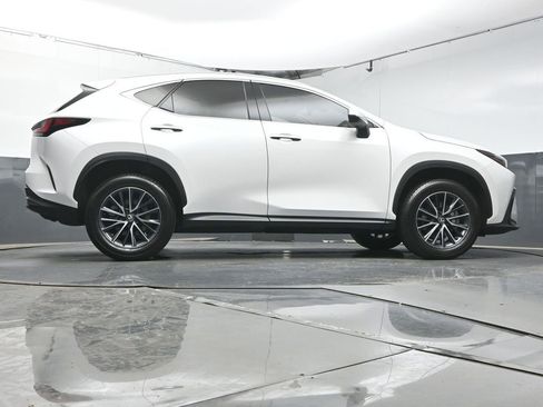 Used 2024 Lexus NX 250 FWD w/ Towing Package (2000 Lbs) image 38
