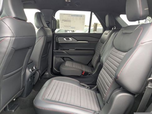 New 2026 Ford Explorer ST-Line image 15