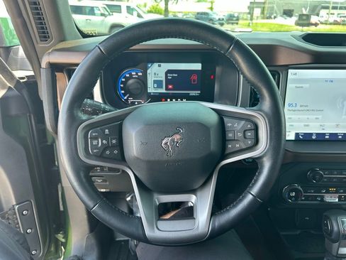 Certified 2023 Ford Bronco Outer Banks AWD/4WD image 21