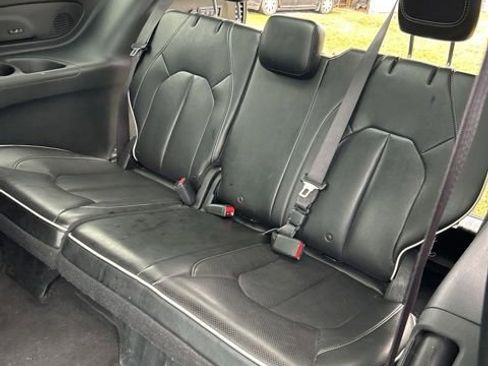 Used 2018 Chrysler Pacifica Limited image 15