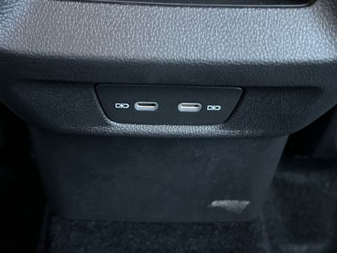 New 2026 Volkswagen Tiguan SE R-Line AWD/4WD image 33