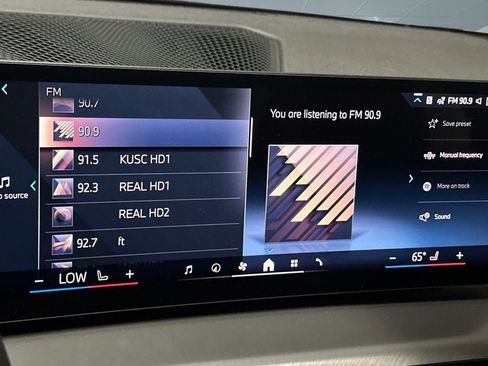 Used 2025 BMW 230i Coupe w/ M Sport Package image 21