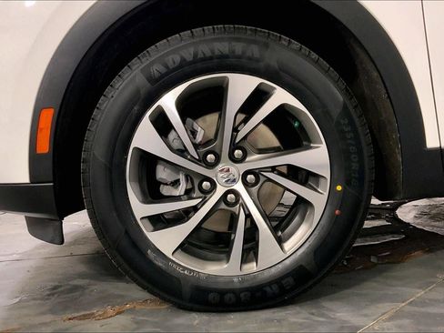 Used 2023 Buick Envision Essence image 9