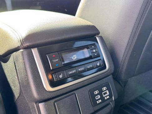 Used 2024 Subaru Ascent Limited AWD/4WD image 24