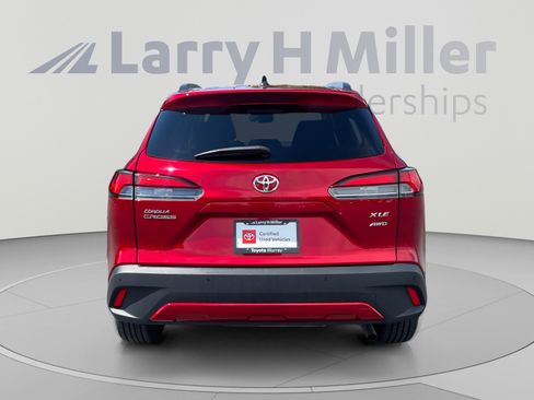 Used 2025 Toyota Corolla Cross XLE AWD/4WD image 4