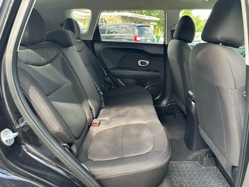 Used 2018 Kia Soul image 14