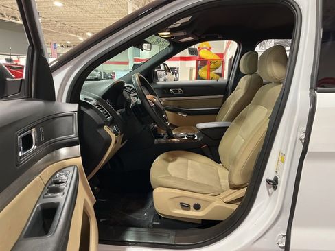Used 2017 Ford Explorer 4WD image 10