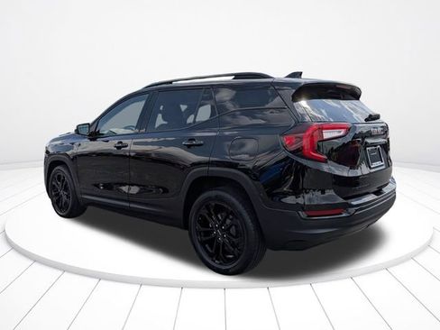 Used 2022 GMC Terrain SLT w/ Infotainment Package II FWD image 5