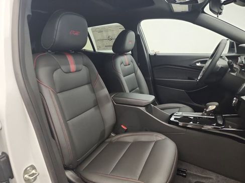 New 2026 Chevrolet Trax RS w/ Sunroof Package image 27